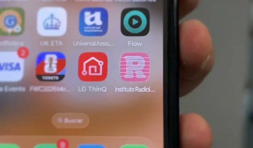 pantalla de celular con la app del Instituto Radiológico instalada